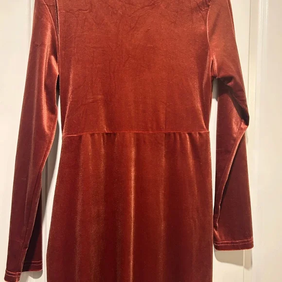 Elegant Velvet Wrap Dress in Rust, size XL - Picture 4 of 5